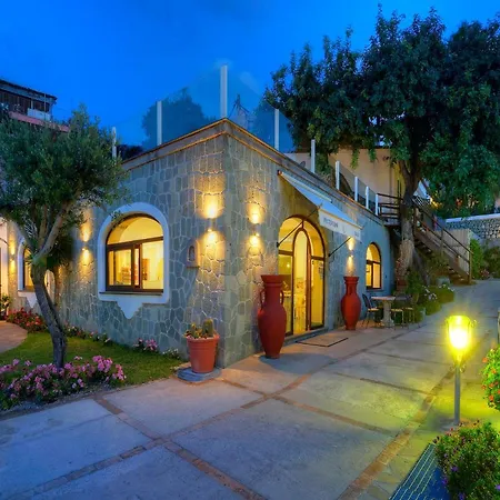 Gasthof In Bb - Wellness And Total Relaxation In A Volcanic Land, *