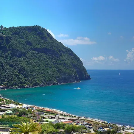 In Bb - Wellness And Total Relaxation In A Volcanic Land,