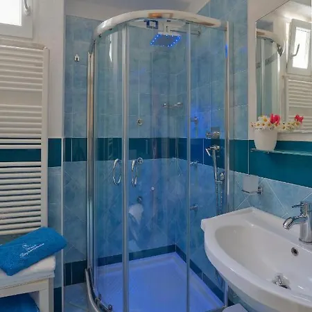In Bb - Wellness And Total Relaxation In A Volcanic Land,